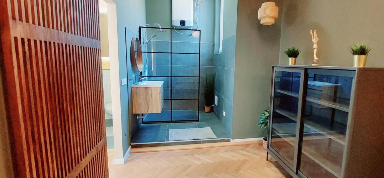 A+ Budapest Downtown Apartments Akacfa المظهر الخارجي الصورة